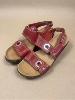 Clarks Red Leather Adjustable Sandals with Metal Eyelets 9N
